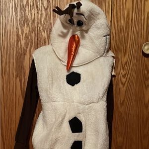 Olaf Halloween costume, used it for my 3 years old, used once.
